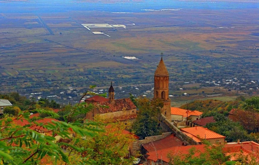 Пещерные монастыри, винная дегустация и застолье в частном погребе