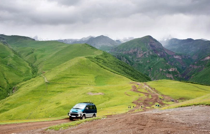 Group Tour to Kazbegi Mountains from Tbilisi